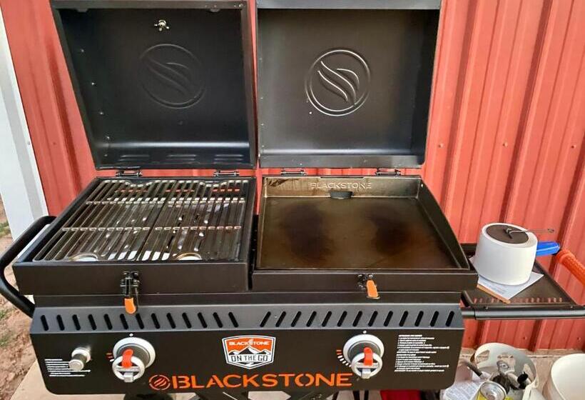 فندق Ol’ Mel’s Farm