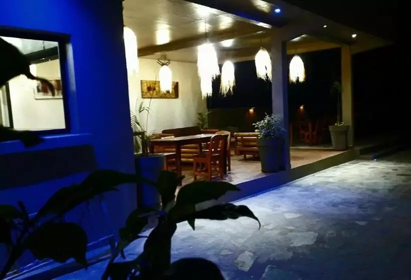هتل Ramena Beach