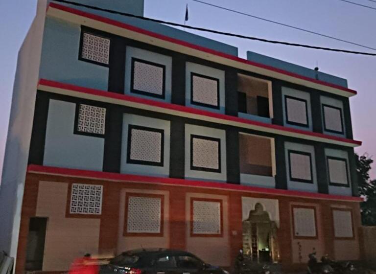 Отель Shree Laddo Gopal Dham