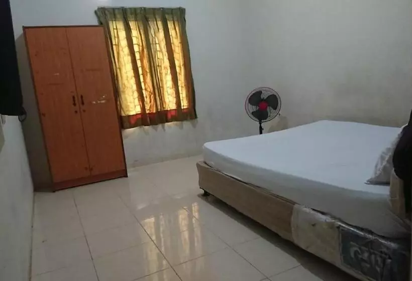 هتل Spot On 93431 Pondok Sugie Syariah