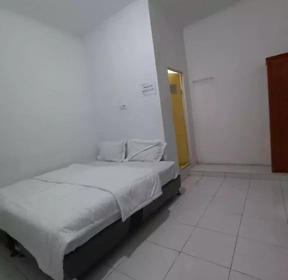 هتل Spot On 93431 Pondok Sugie Syariah