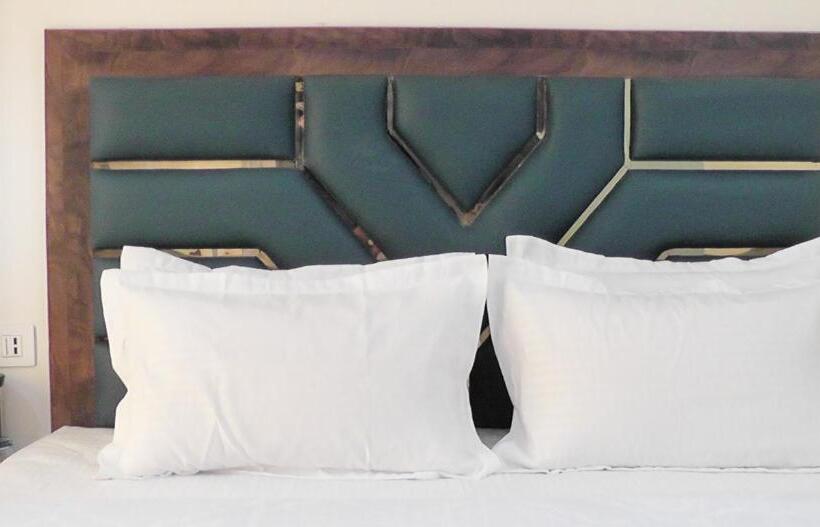 Отель Valley Royal In