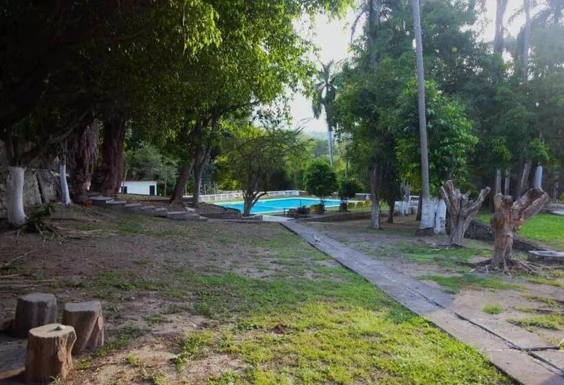 Hotelli Nudista Familiar   Luz De Luna Nude Resort