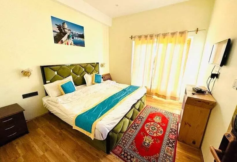 Hotel Khayul