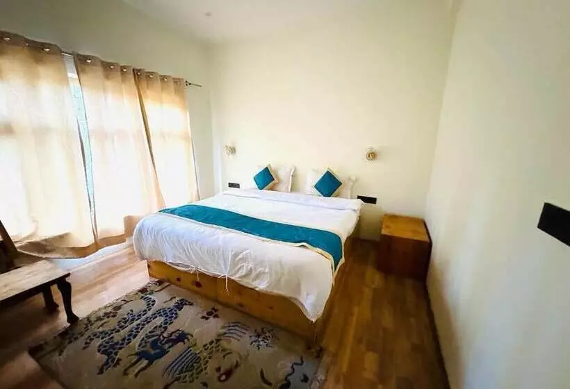 Hotel Khayul