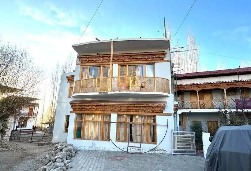 Hotel Khayul
