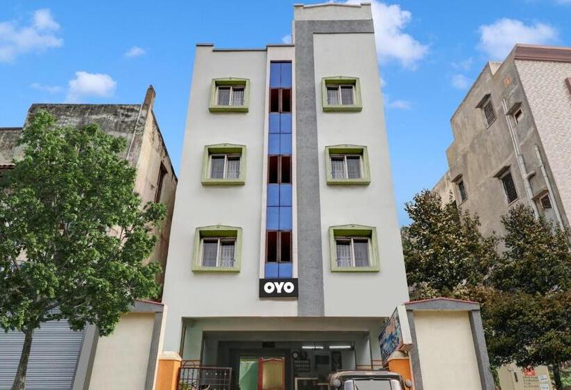 Hotelli Sapthagiri Lodge