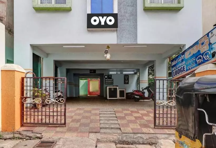 ホテル Sapthagiri Lodge