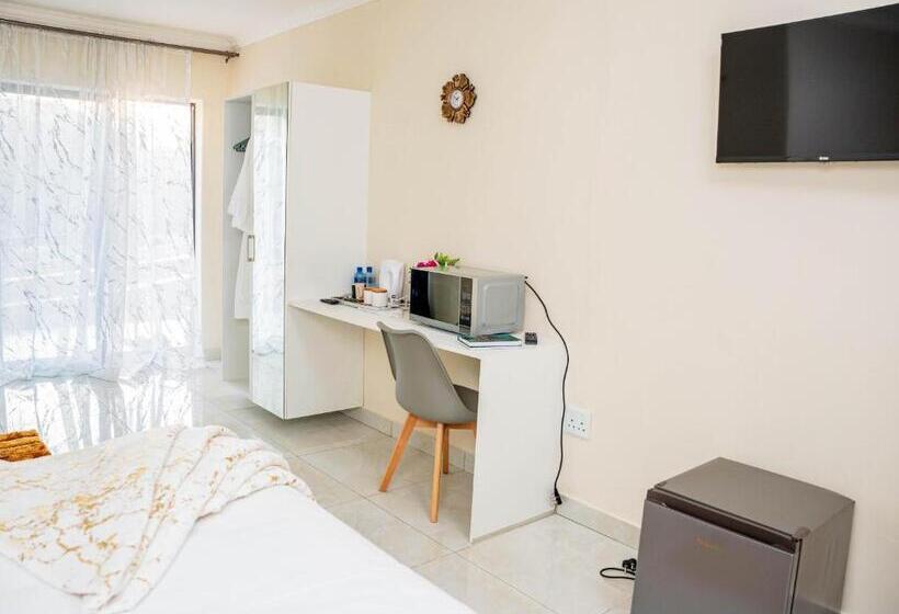 بنسيون Akems Motel