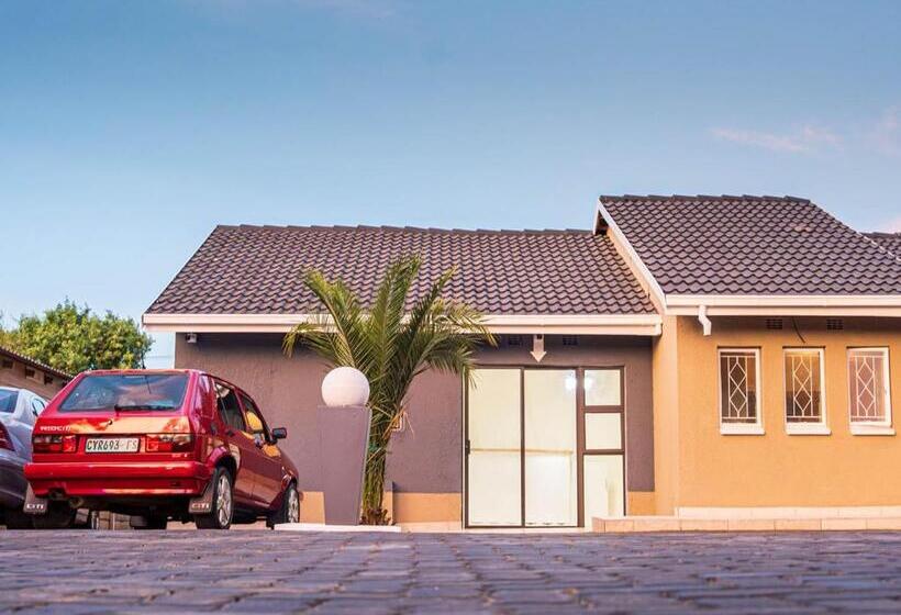 بنسيون Akems Motel