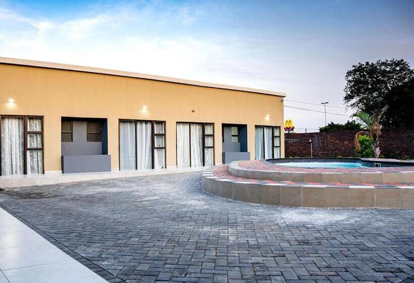 بنسيون Akems Motel