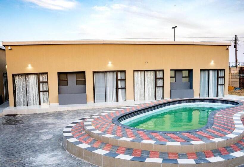 بنسيون Akems Motel