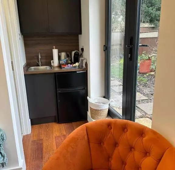 Majatalo Bespoke Gallery Guesthouse