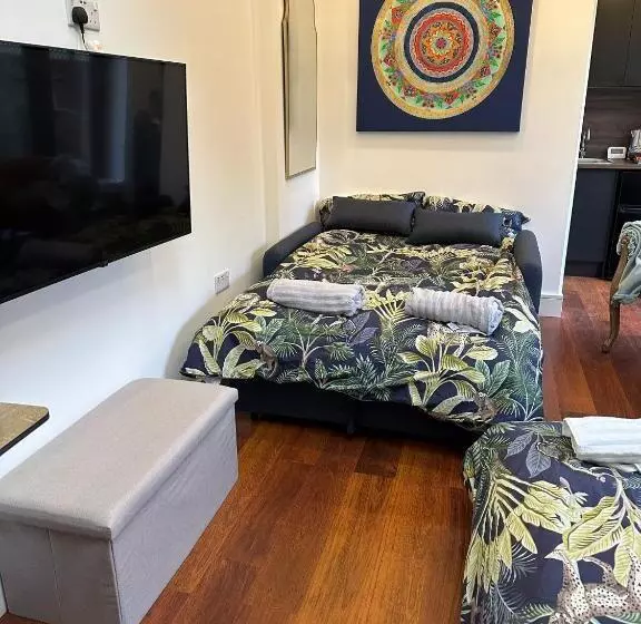 Majatalo Bespoke Gallery Guesthouse