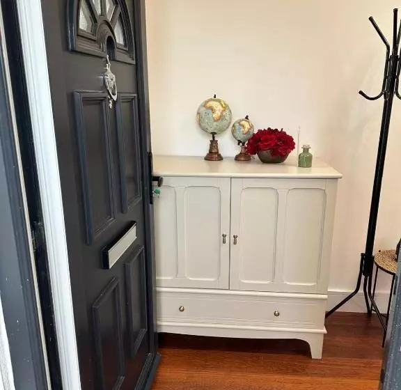 Majatalo Bespoke Gallery Guesthouse