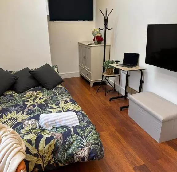 Majatalo Bespoke Gallery Guesthouse