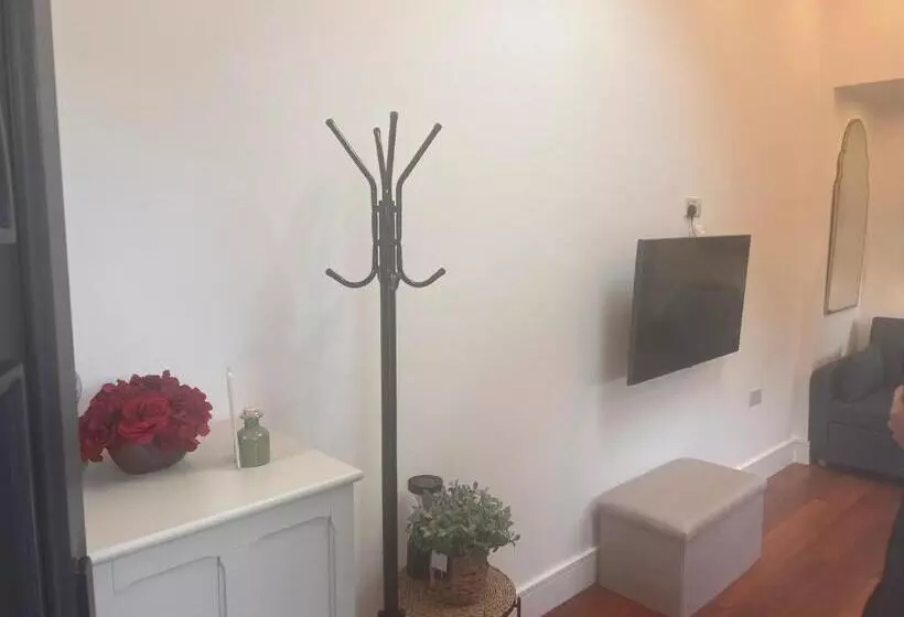 Majatalo Bespoke Gallery Guesthouse