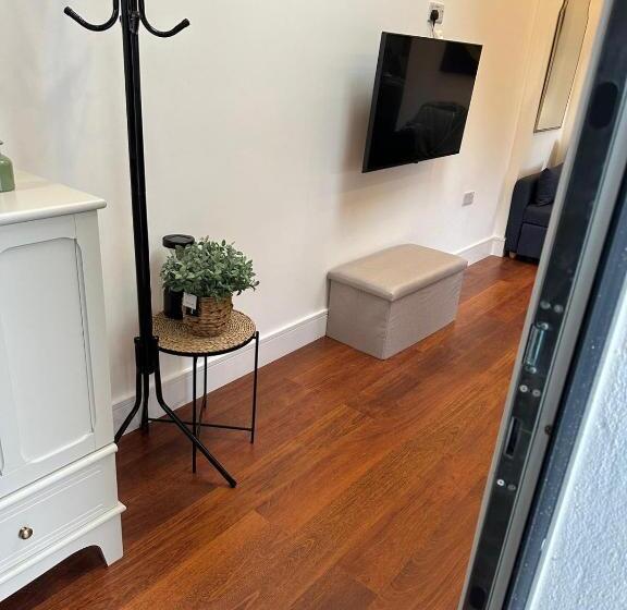 ペンション Bespoke Gallery Guesthouse