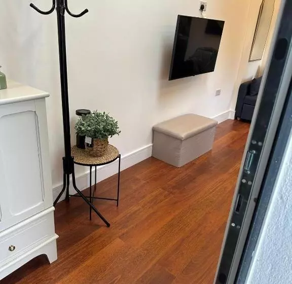 Majatalo Bespoke Gallery Guesthouse