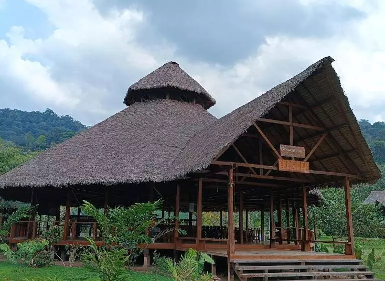 ペンション Kotsimba Lodge