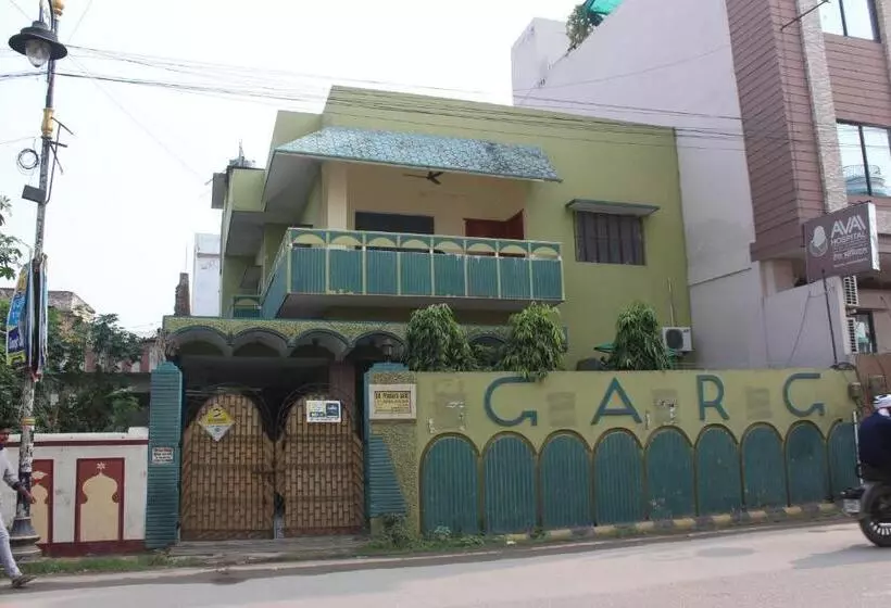 ペンション Neerja Guest House