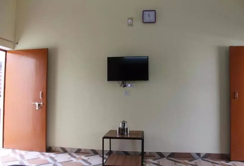 ペンション Neerja Guest House