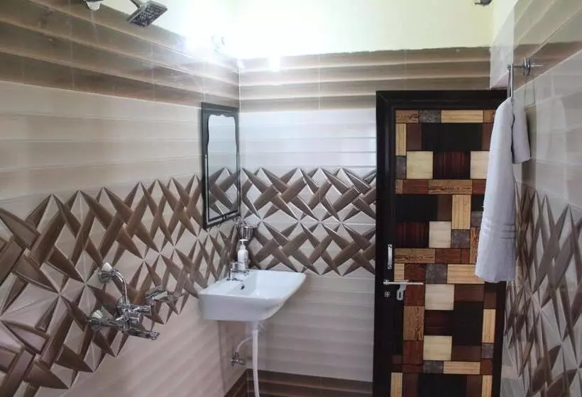 ペンション Neerja Guest House