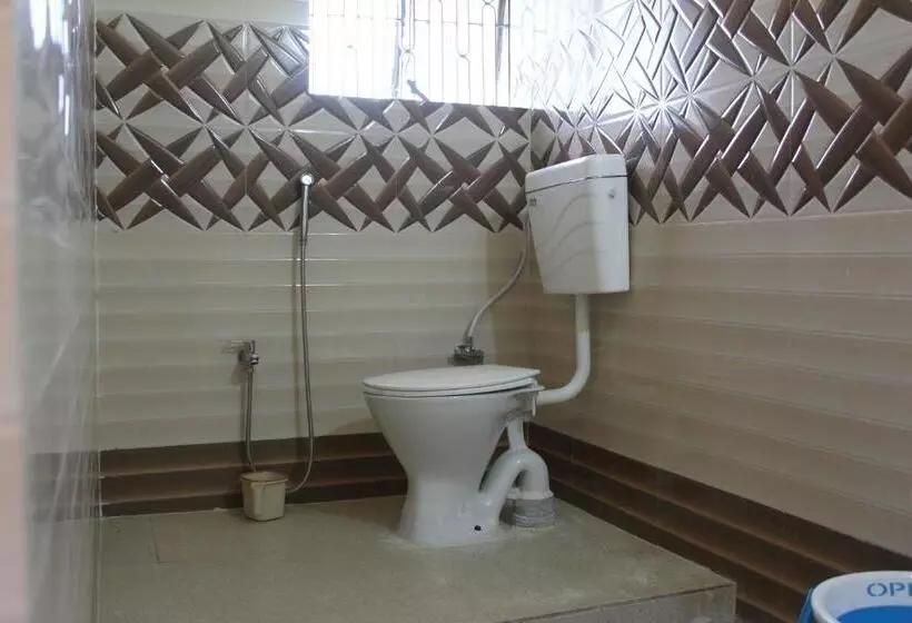 ペンション Neerja Guest House