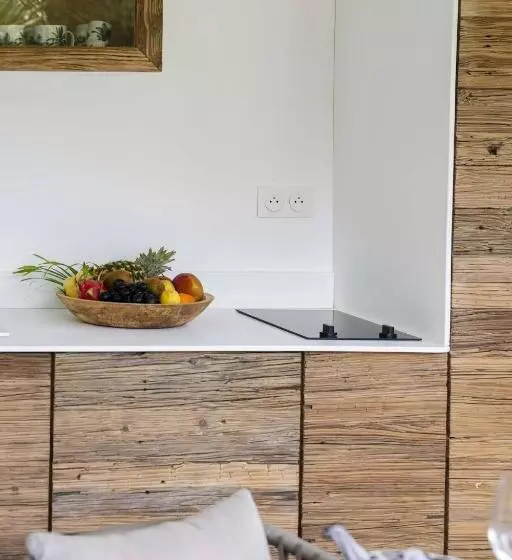 پانسیون Pomme Cannelle   Luxury Suites & Spa