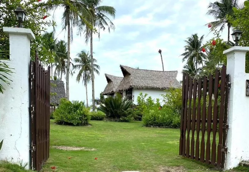 پانسیون Private Beachfront Villa In Siargao