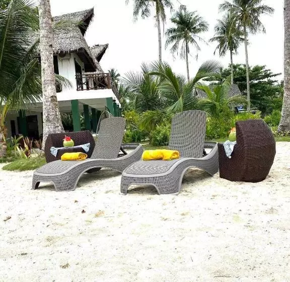 پانسیون Private Beachfront Villa In Siargao