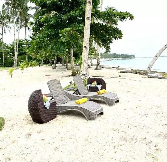 پانسیون Private Beachfront Villa In Siargao