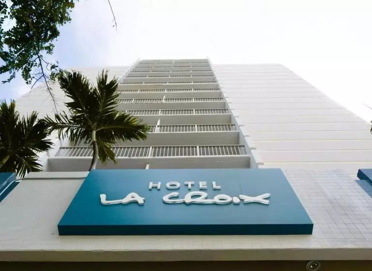 Suites At La Croix Hotel Honolulu Hi