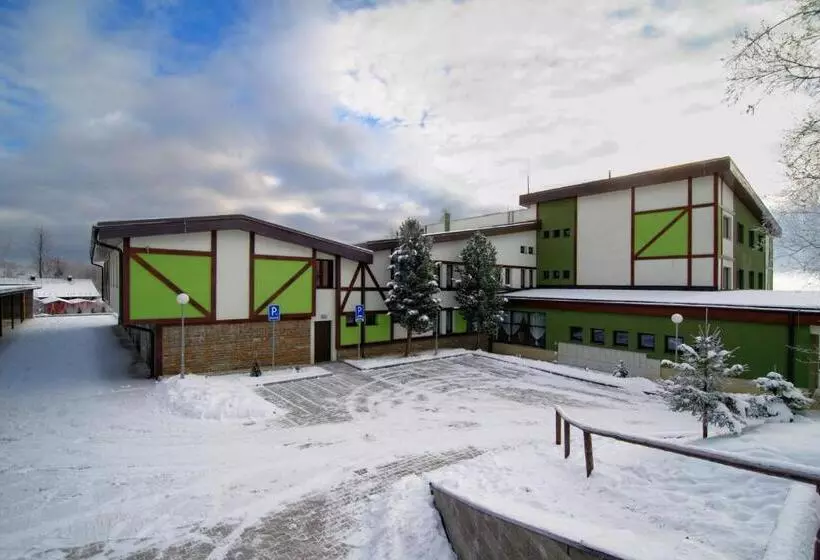 ホテル Apartmanovy Dom Familia Smokovec