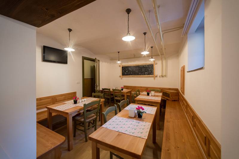 Berghi Hotel And Apartments