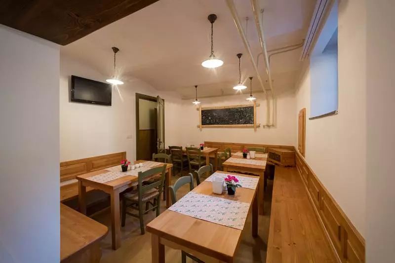 Berghi Hotel And Apartments