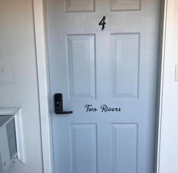 호텔 Castle Creek Manor