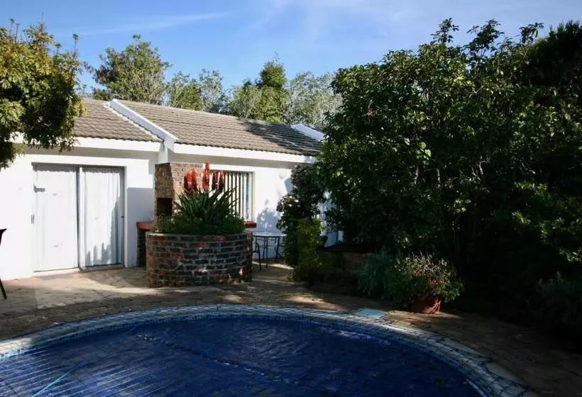 Hotelli Clouds Guest House