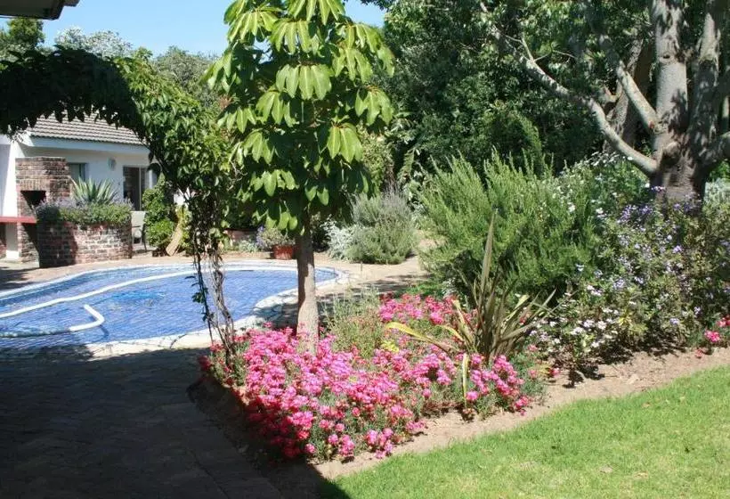 Hotelli Clouds Guest House