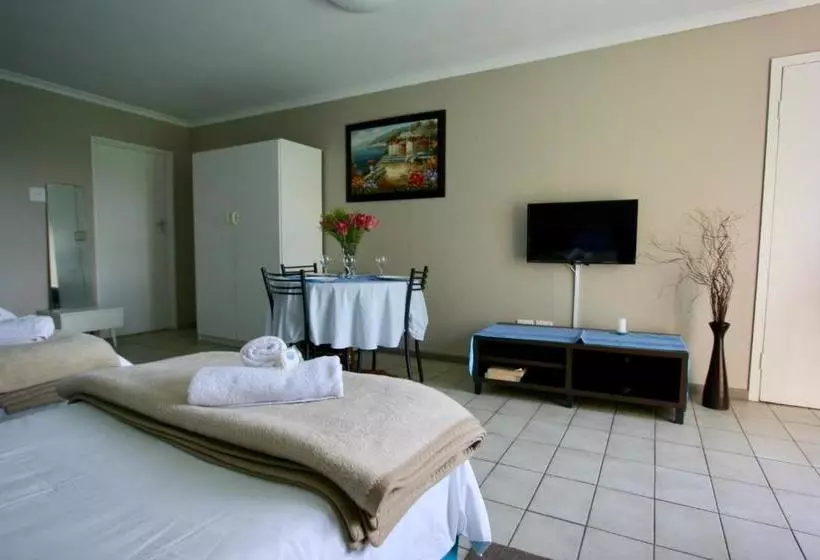 Hotelli Clouds Guest House