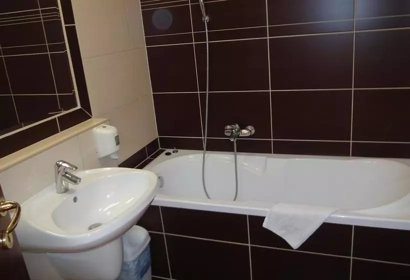 هتل Corner