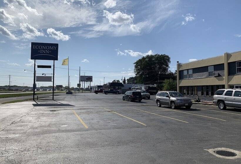 فندق Economy Inn