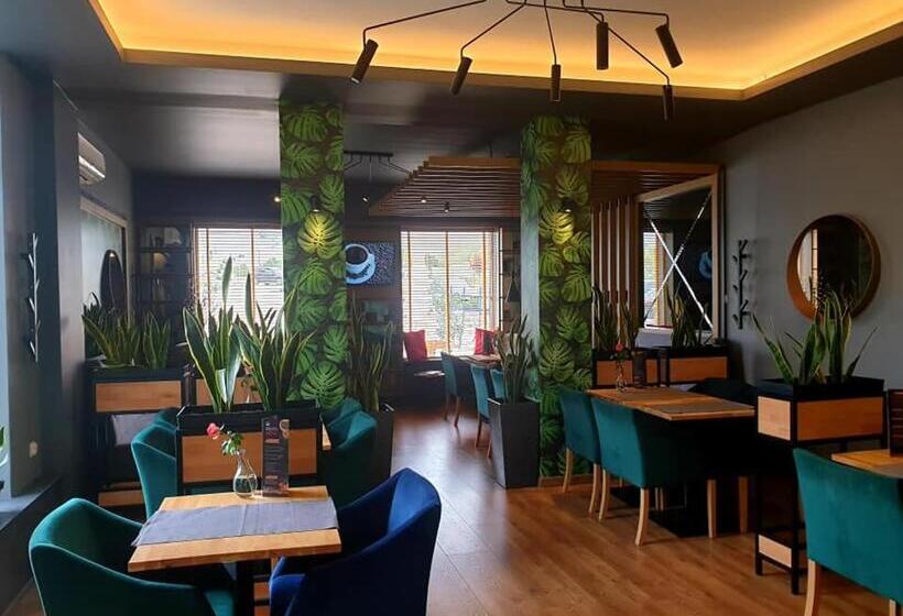 فندق Garden Zajazd