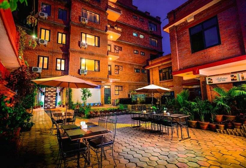 هتل Golden Temple Inn