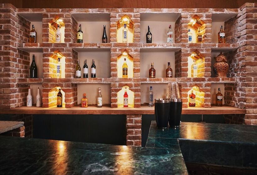 هتل Golden Temple Inn