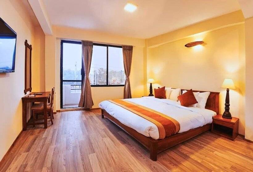 هتل Golden Temple Inn