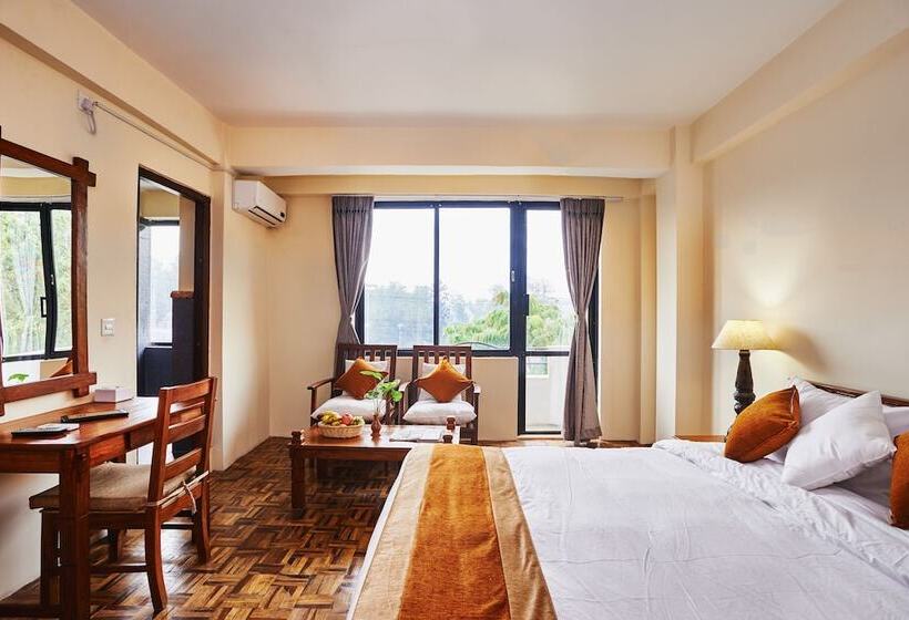 هتل Golden Temple Inn