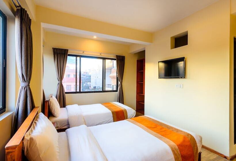 هتل Golden Temple Inn