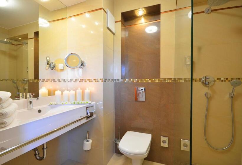 هتل Hanseatic  Adults Only