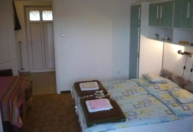 ホテル Jankó Apartmanház